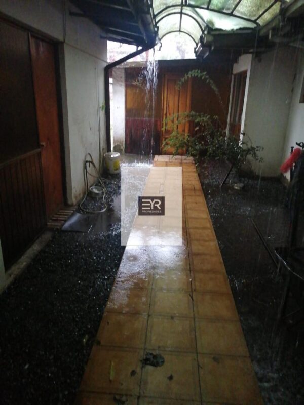 VENDE CASA DE 2.000 MTS.2 EN LOS ÁNGELES