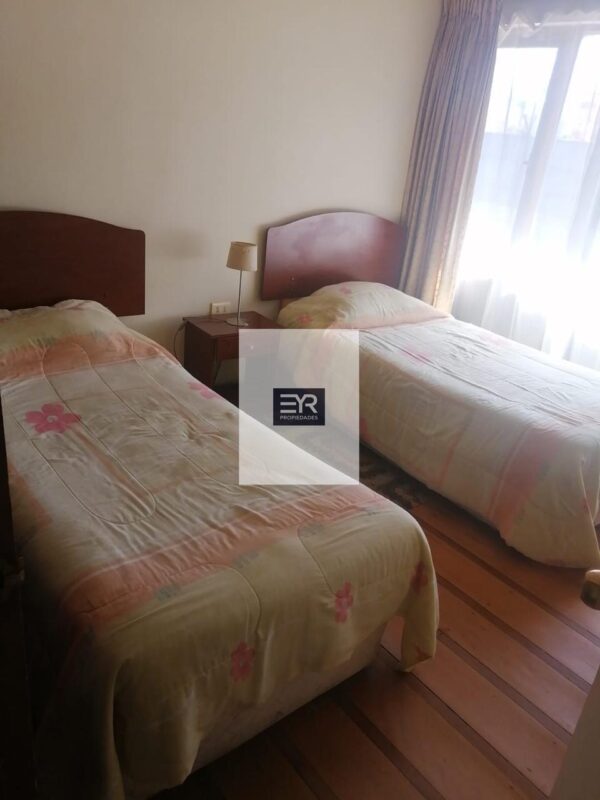 VENDE CASA DE 2.000 MTS.2 EN LOS ÁNGELES