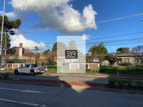 VENDE CASA DE 2.000 MTS.2 EN LOS ÁNGELES